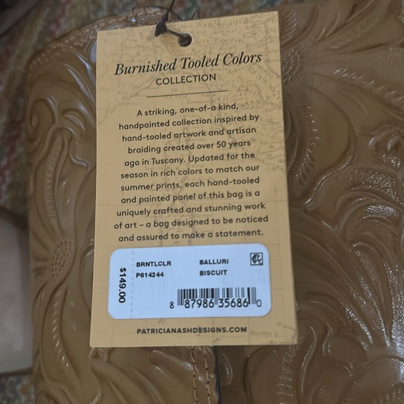 NWT Patricia Nash “Balluri” Medium Crossbody in Biscuit w/ extra shoulder strap. - Picture 11 of 16